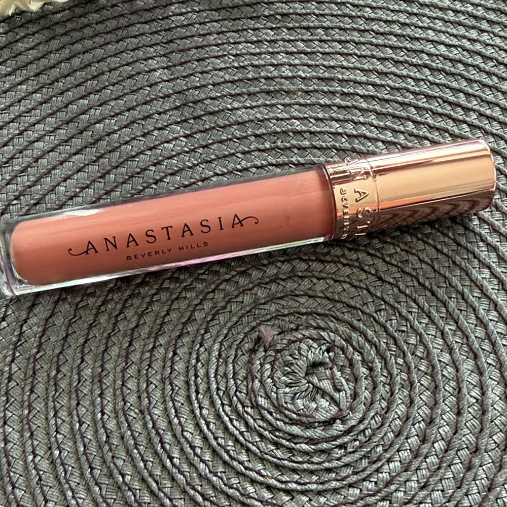 Anastasia Beverly Hills Lipstick - Soft Pink